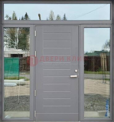 Серая стальная дверь с панелью МДФ и стеклянными фрамугами ДФГ-28 в Чебоксарах