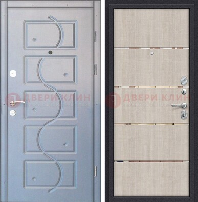 Серая железная дверь с МДФ и молдингами ДМ-392 в Ярославле