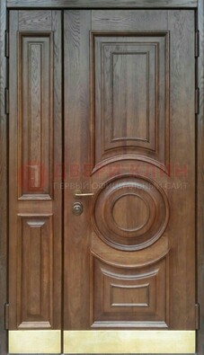 Коричневая двухстворчатая дверь с массивом дуба ДМД-71 в Чебоксарах