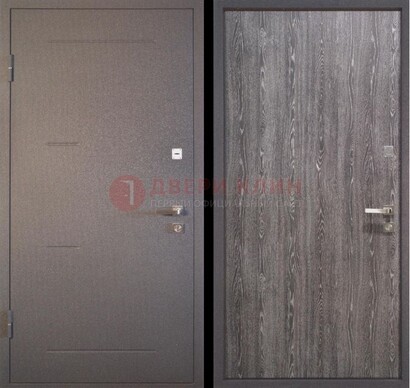 Серая металлическая дверь с порошковым напылением ДП-148 в Саратове