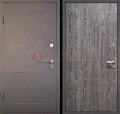 Серая металлическая дверь с порошковым напылением ДП-148 в Чебоксарах