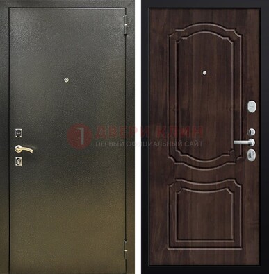 Темно-серая железная дверь с порошковым покрытием и коричневой МДФ ДП-288 в Чебоксарах