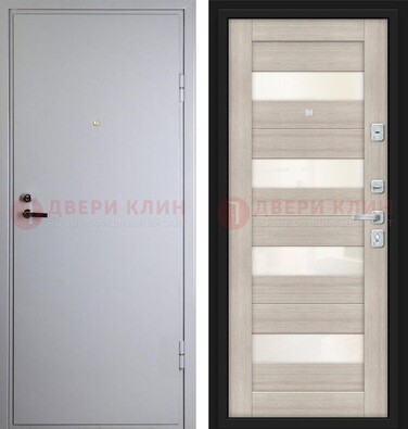 Белая железная дверь с порошковым напылением и стеклом ДП-308 в Чебоксарах