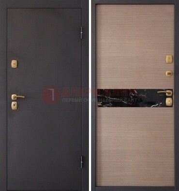 Коричневая металлическая дверь с порошковым окрасом ДП-82 в Чебоксарах