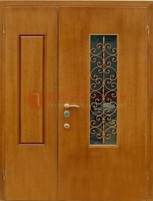Входная дверь Дверь со вставками из стекла и ковки ДПР-20 в холл в Чебоксарах