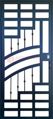 Современная металлическая решетчатая дверь ДР-38 в Чебоксарах