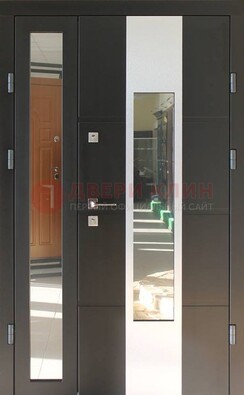 Темная полуторная стальная дверь со стеклом ДС-10 в Чебоксарах