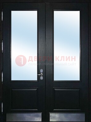 Черная двухстворчатая металлическая дверь со стеклом ДС-25 в Чебоксарах