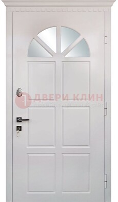 Светлая железная дверь со стеклом ДС-29 в Чебоксарах
