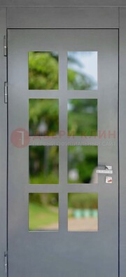Серая металлическая дверь со стеклом ДС-78 в Чебоксарах