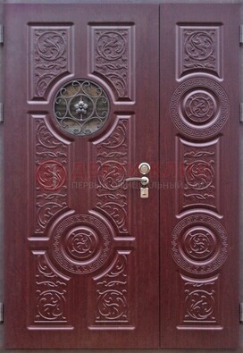 Красная железная дверь Винорит со стеклом и ковкой ДСК-235 в Чебоксарах