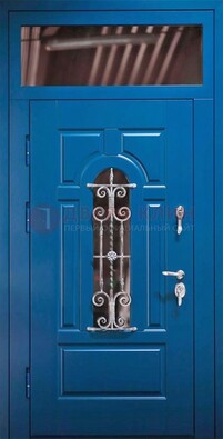Синяя железная филенчатая дверь со стеклом и ковкой ДСК-97 в Чебоксарах