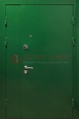 Зеленая распашная тамбурная дверь Порошок ДТМ-47 в Чебоксарах