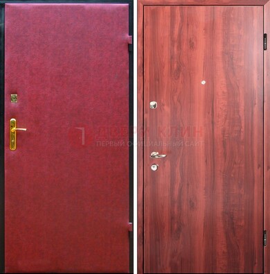 Красная входная дверь с винилискожей ДВ-30 в Чебоксарах