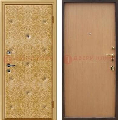 Светлая металлическая дверь с винилискожей ДВ-34 в Чебоксарах