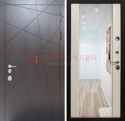 Железная коричневая дверь со светлой МДФ внутри и зеркалом ДЗ-125 в Чебоксарах