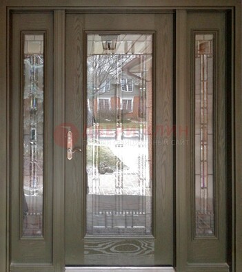 Коричневая стальная дверь с массивом дуба с витражом ВЖ-16 в Чебоксарах